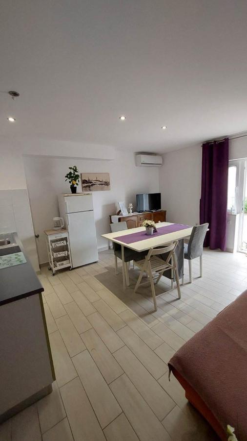 Apartman Avsec Krk Town Luaran gambar